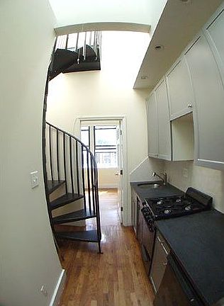 3rd image of 422 E 14th St APT 5D