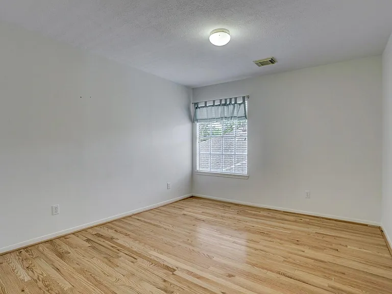 14019 Lake Trail Dr — Photo 14