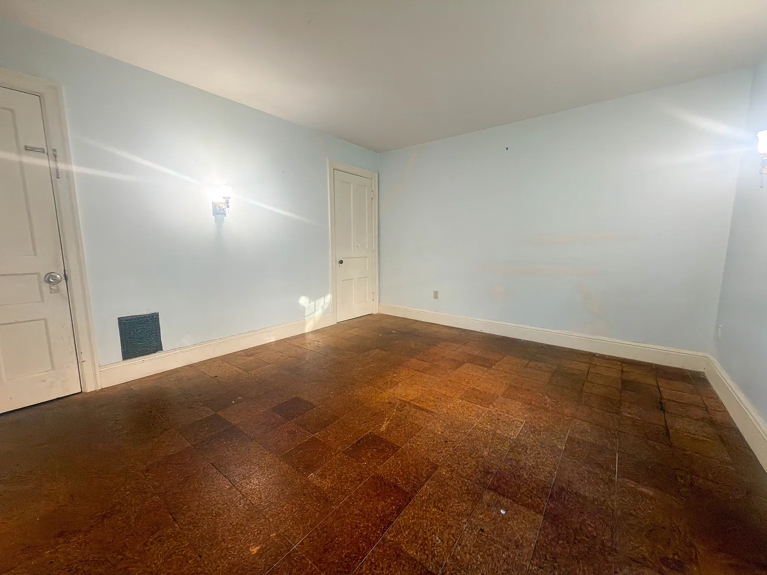 6 bed, 2158 sqft, $850 — Photo 4