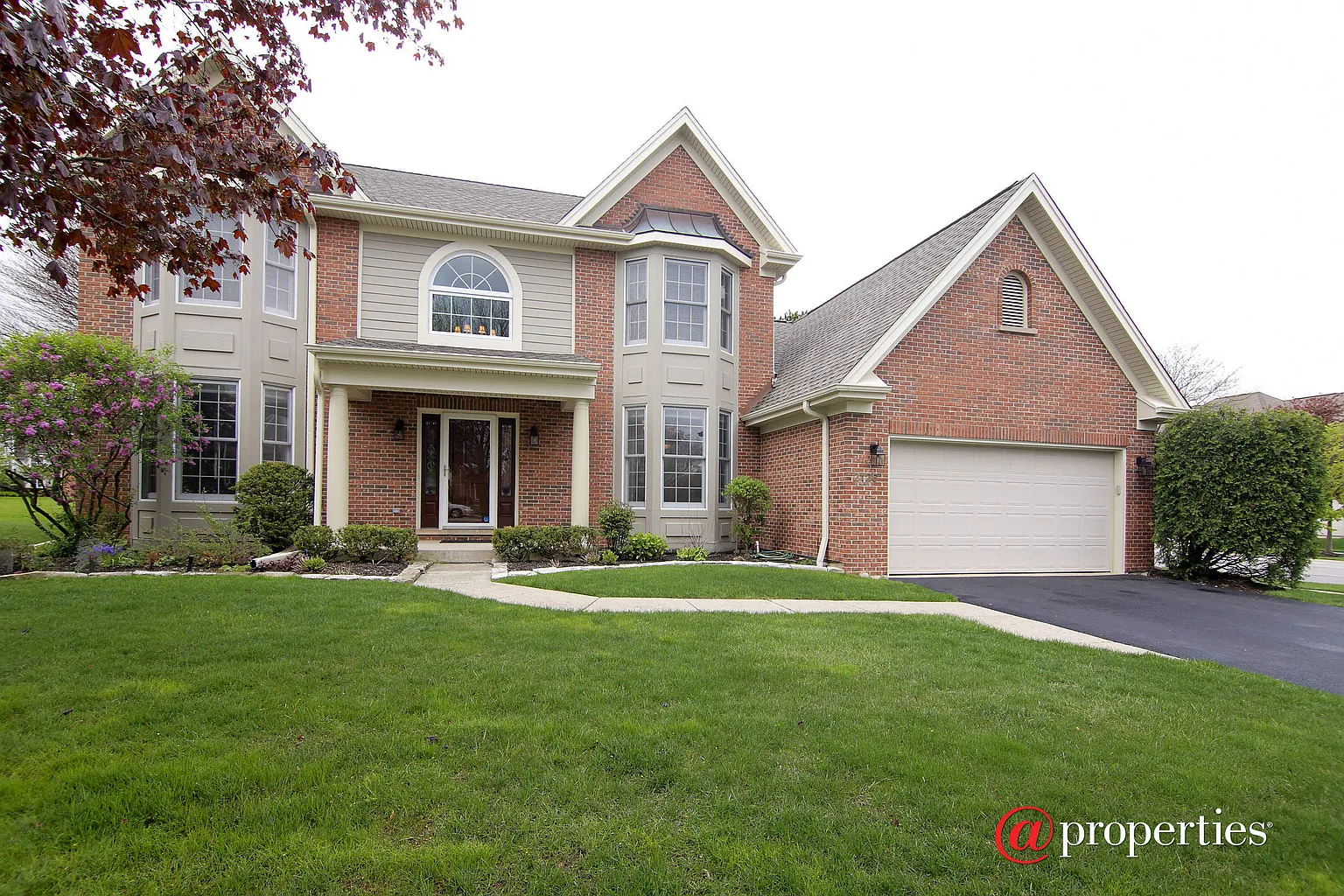 2126 Inverness Ln photo 1