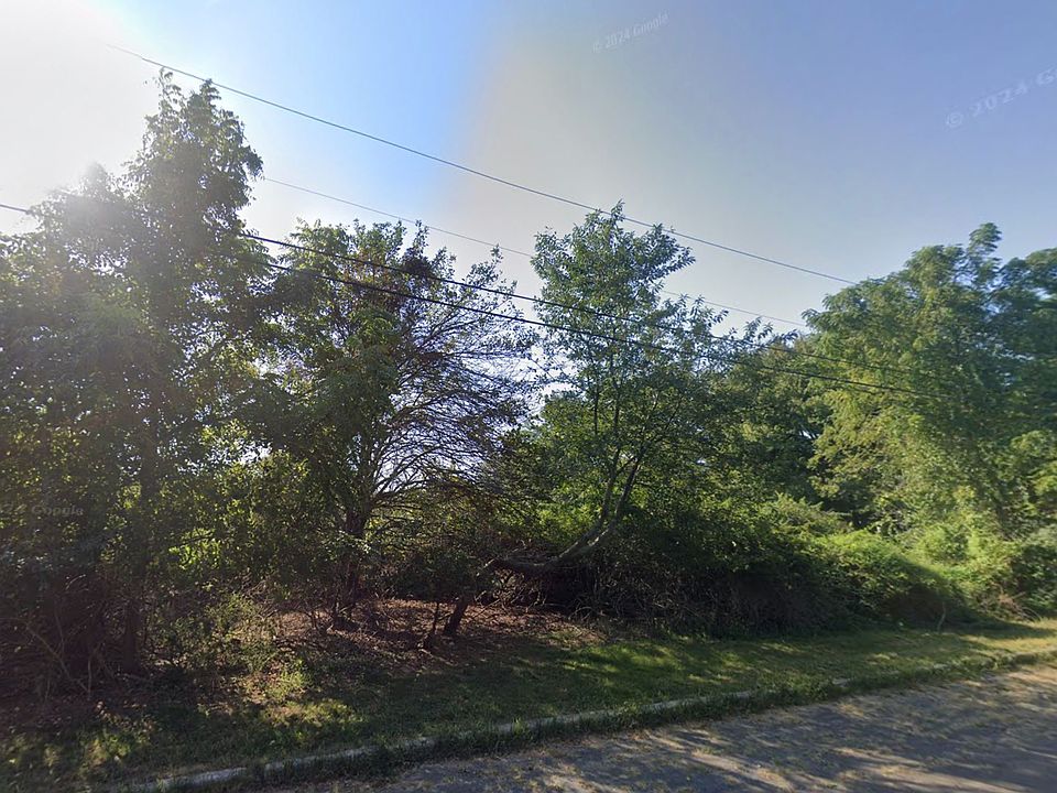 1st image of 1030 Uhl Ln