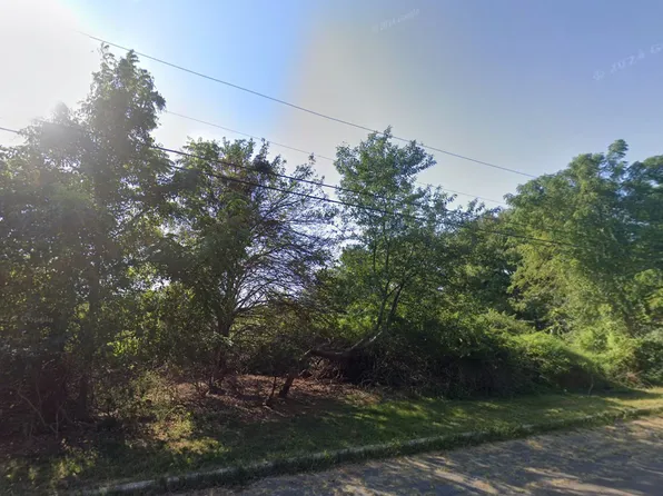 1030 Uhl Ln, Orient, NY 11957