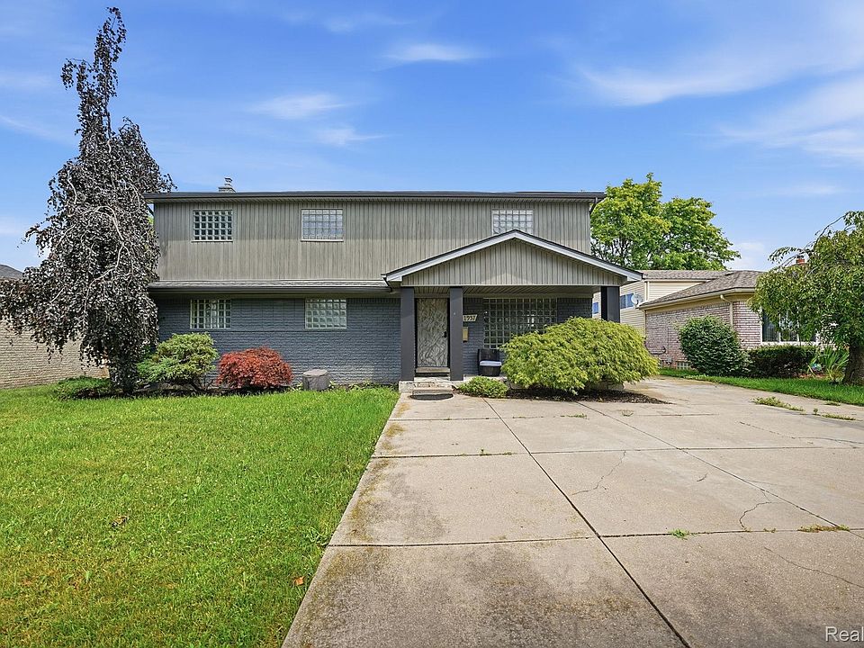 1st image of 11957 Canterbury Dr