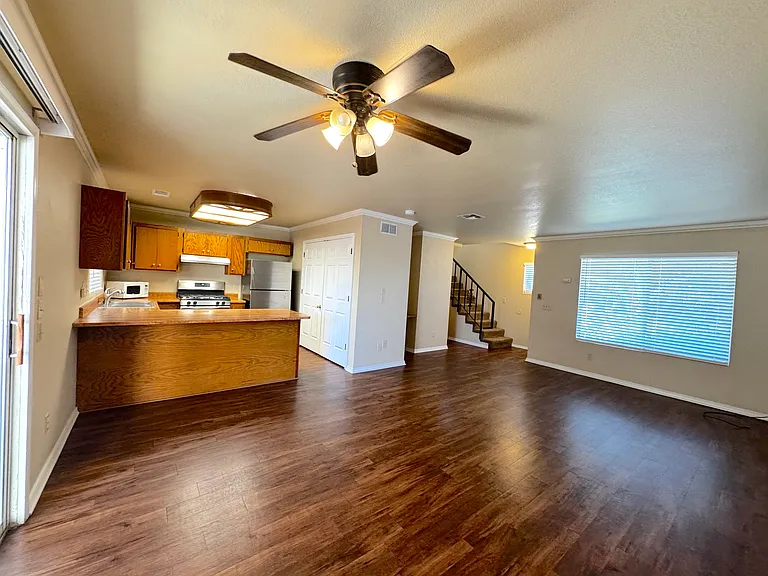 1281 Burton Ct #1 — Photo 4