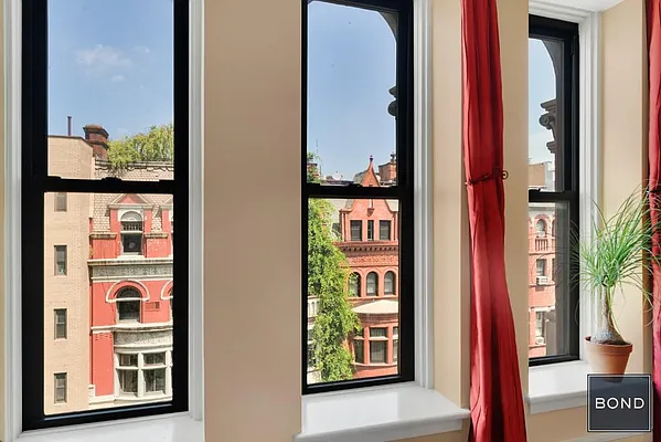 Sold by Bond New York | media 15