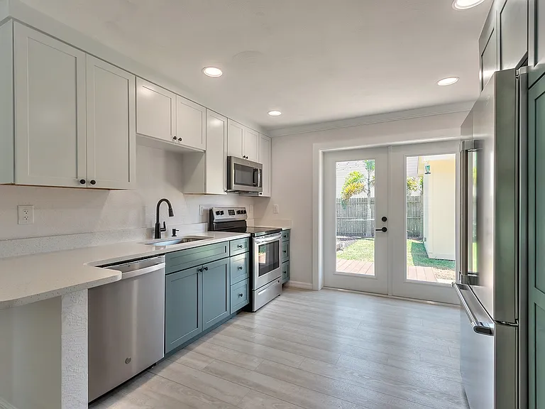 108 Magnolia Ave — Photo 5