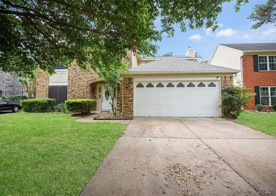 1st image of 16007 Autumn Falls Ln