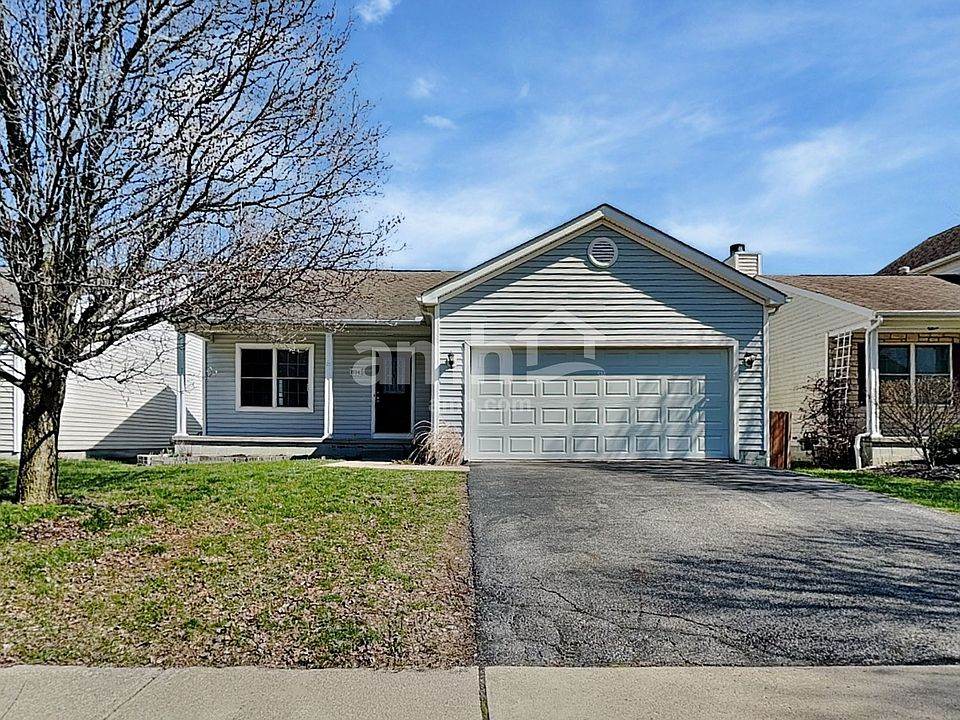1st image of 814 Holly Farms Dr