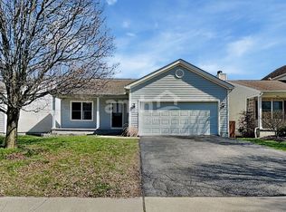 814 Holly Farms Dr, Blacklick, OH 43004