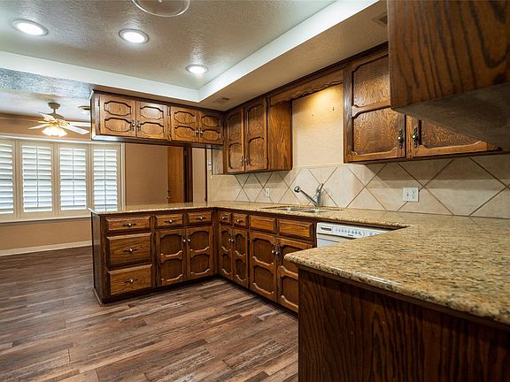 4th image of 2105 Yokley Rd