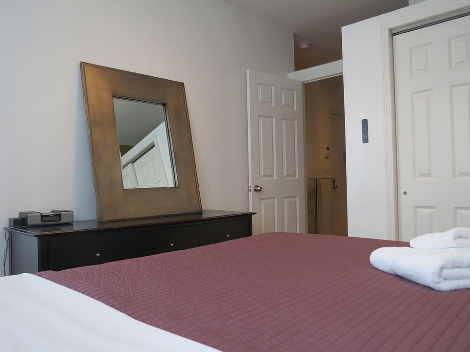 1st image of 2276 7th Ave APT 4A
