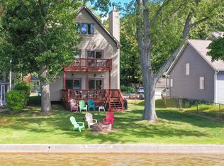 11193 Lakeshore Dr, Three Rivers, MI 49093