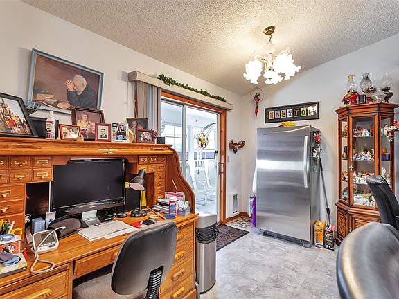 5th image of 101 Paquin Dr
