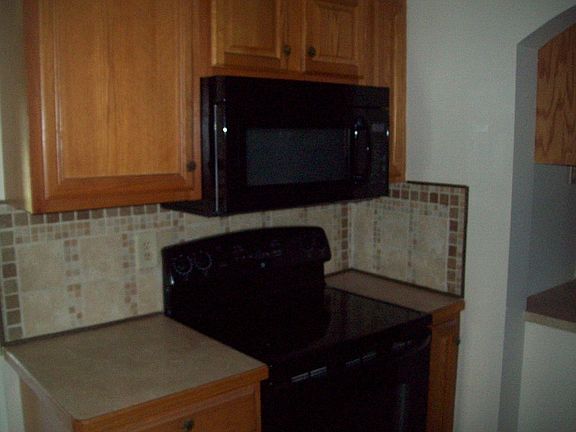 3rd image of 346 N Elm St