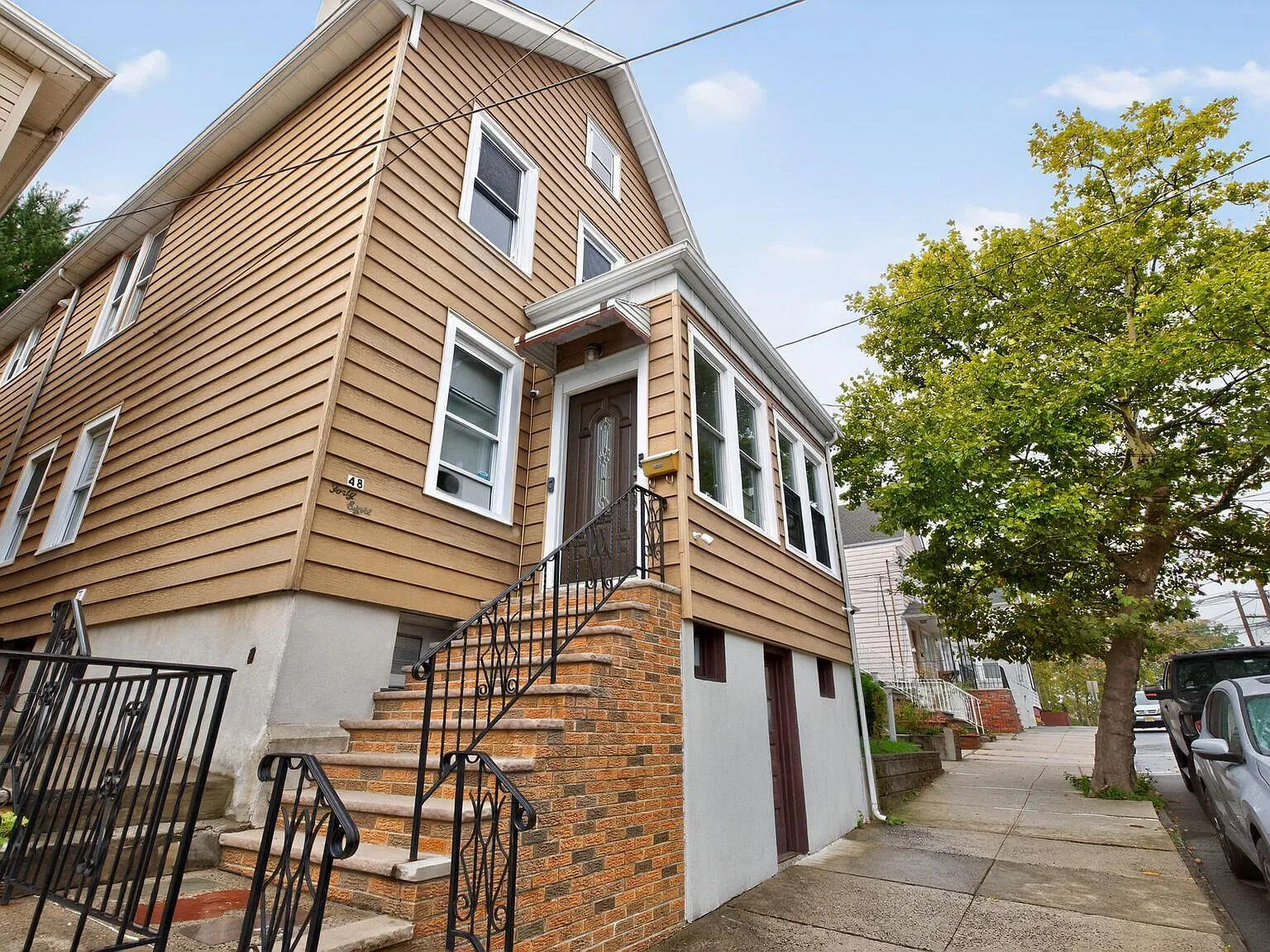 2 bed, 1.0 bath, $2,300 — Photo 2