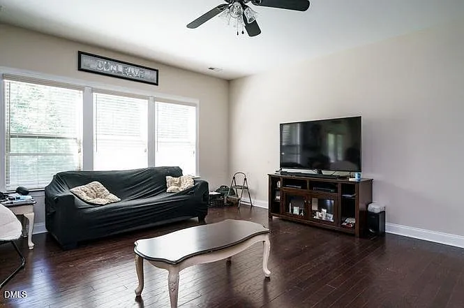 1011 Poplar St — Photo 10