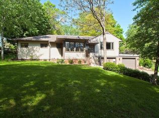 1115 Skyline Dr SW, Rochester, MN 55902