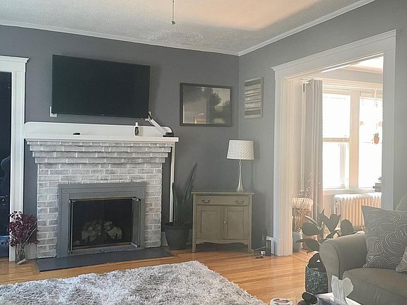 3rd image of 299 Eliot St #1