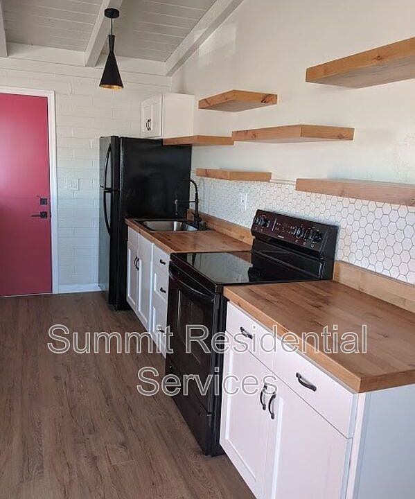 1st image of 2750 N Forgeus Ave