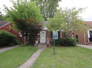 1841 N Denwood St, Dearborn, MI 48128