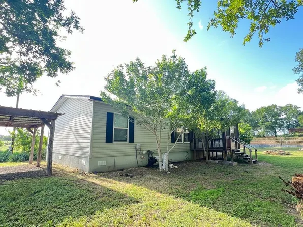 112 S Fitzwilliams Ln #B, Bastrop, TX 78602