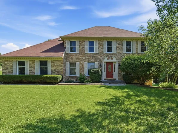 5N861 Harvest Ct, St Charles, IL 60175