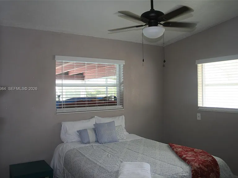 621 SW 64th Way — Photo 13