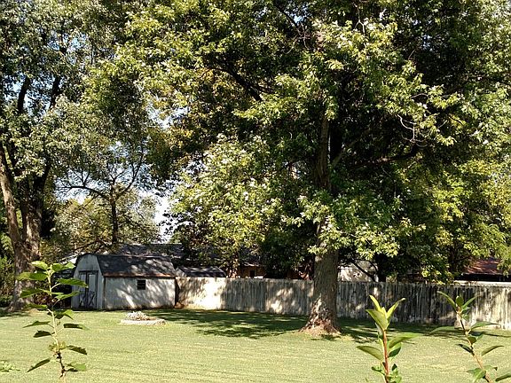 3rd image of 2458 Apricot Dr