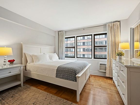 2nd image of 333 E 75th St APT 6D