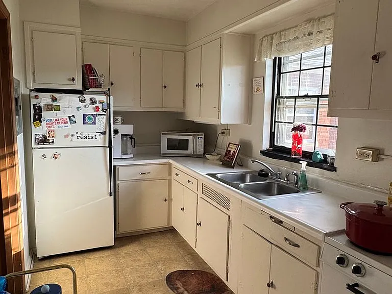 Windsor Terrace Apartments | 1 MONTH FREE with a 13 MONTH LEASE — Photo 44