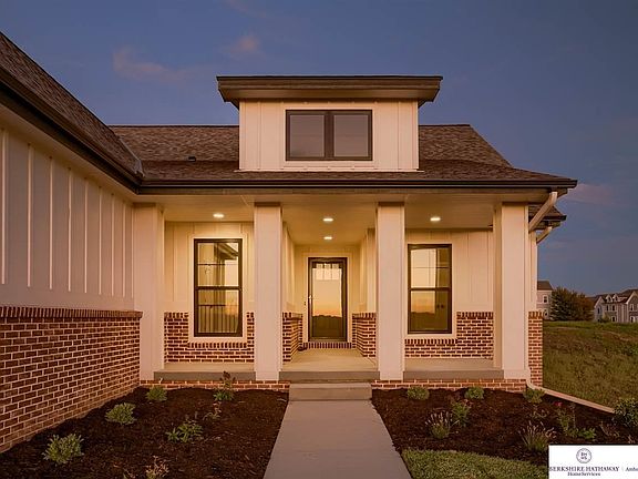 2nd image of 6013 N 168th Ave