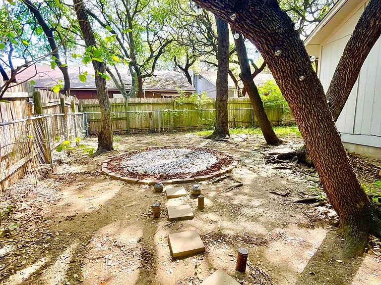7103 Woodhue Ct #A — Photo 39