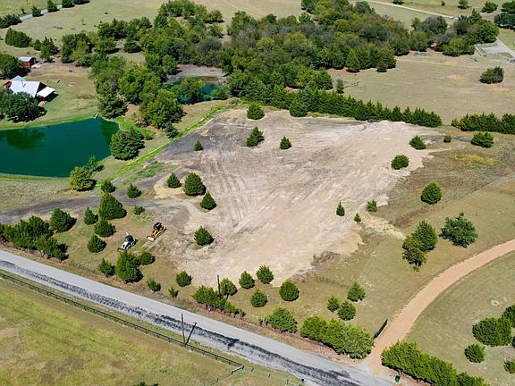 4th image of 265 Cornstalk Rd