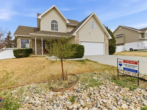 3530 E 8th St, Casper, WY 82609