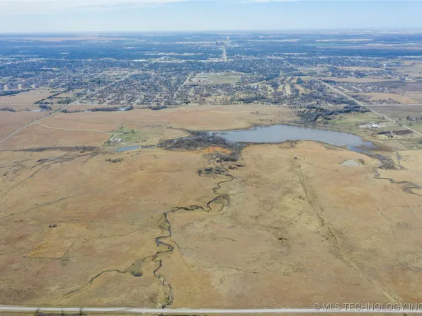 Bison Rd, Bartlesville, OK 74006