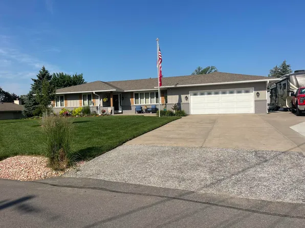 1504 Indian Hills Rd, Council Bluffs, IA 51503
