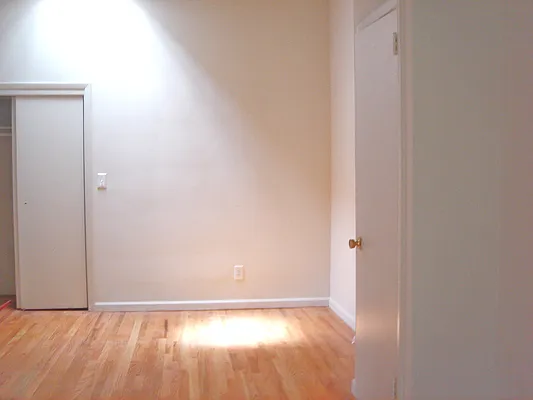 Rented by Paley Management | media 7