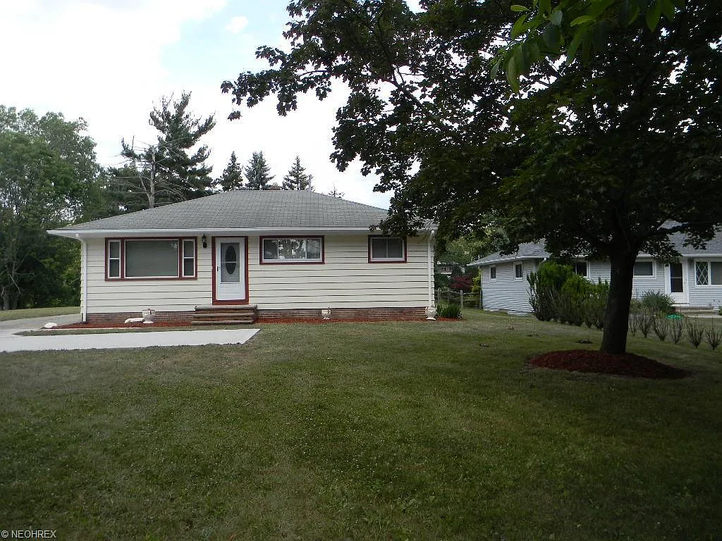 14541 Schreiber Rd photo 1