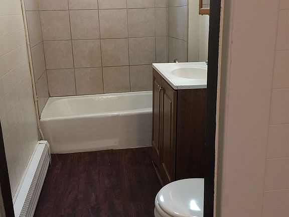 French 1 Bathroom - Tiled Shower