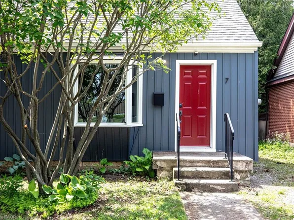 7 E Saint St N, Dundas, ON L9H 1N6