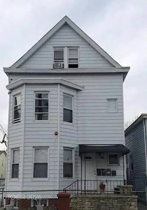 301 Burhans Ave #1