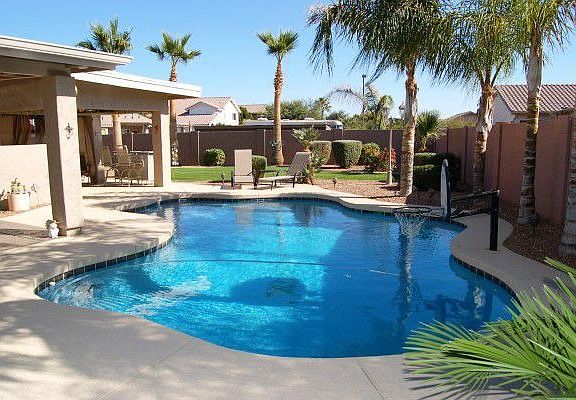 Heated Saltwater Pool 