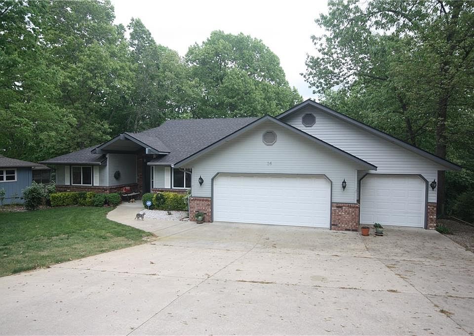 1st image of 16 Churchill Dr