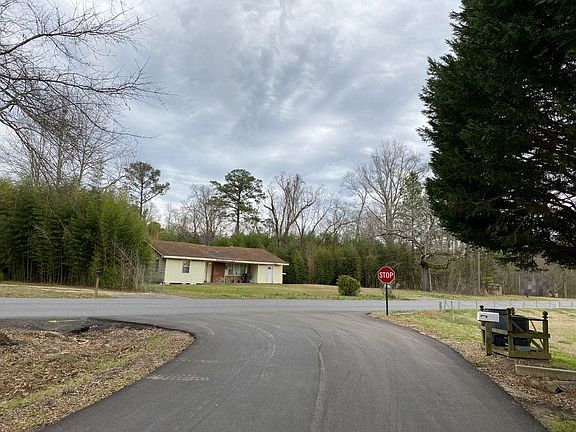 5th image of 124 Anita Dr