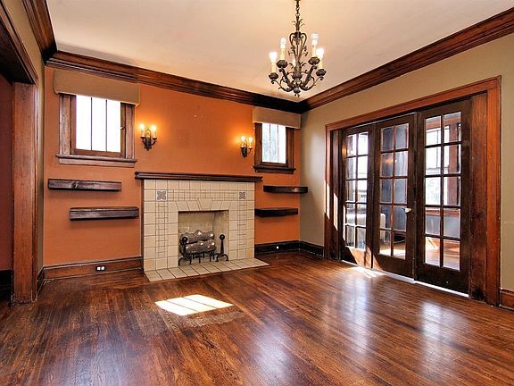 2nd image of 1066 Coronado Ave