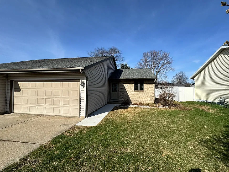 1053 N Wuthering Hills Dr