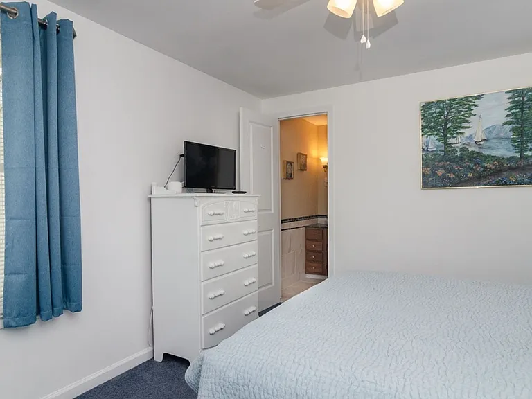 18 W Salisbury St #B — Photo 28