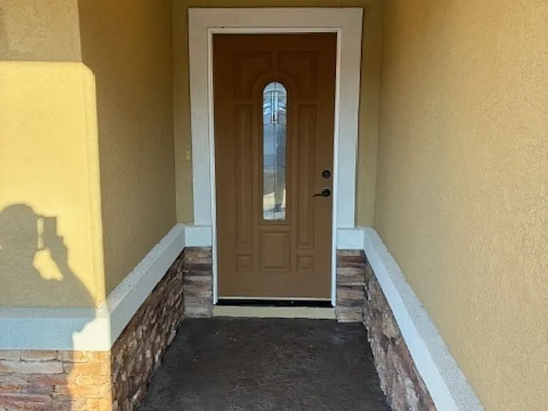 102 Miller Ct — Photo 3