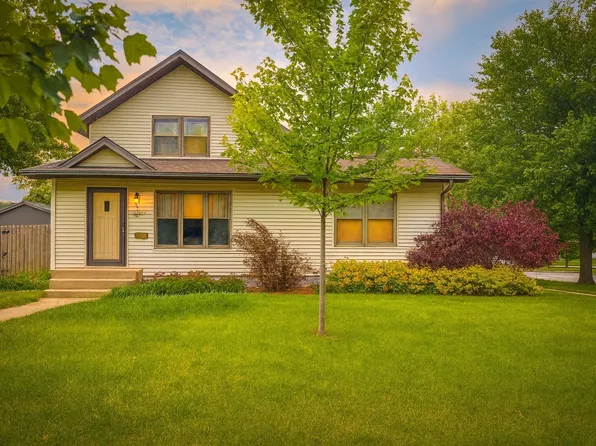 1427 Garst Ave, Boone, IA 50036