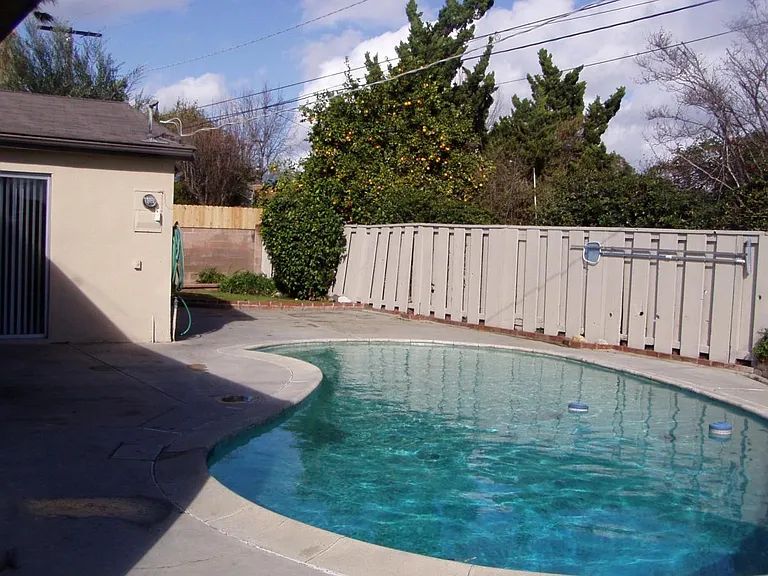 8420 Casaba Ave — Photo 3